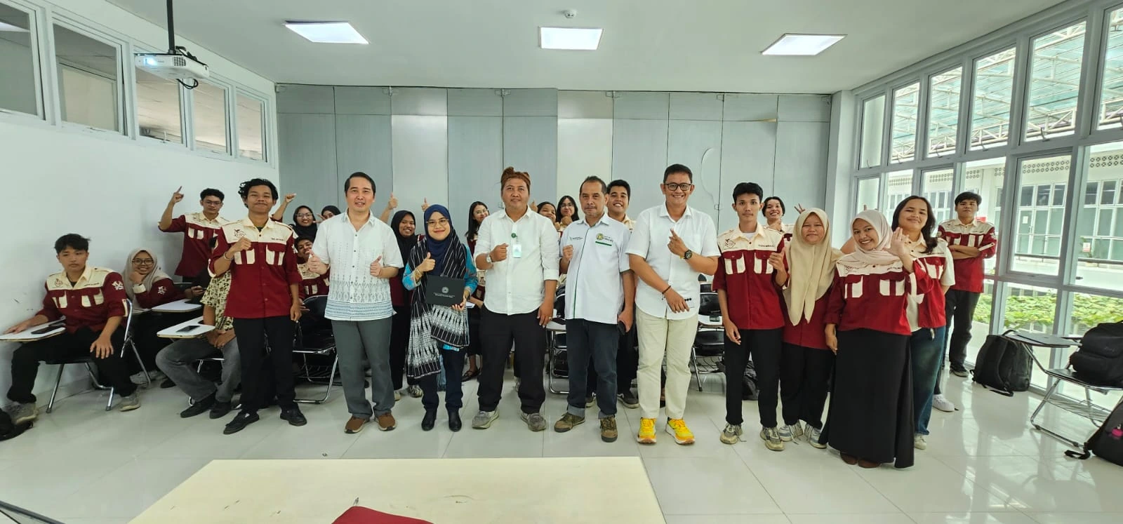 Belajar Langsung dari Industri, Praktisi PT Sucofindo Hadir di Kelas Fahutan USU